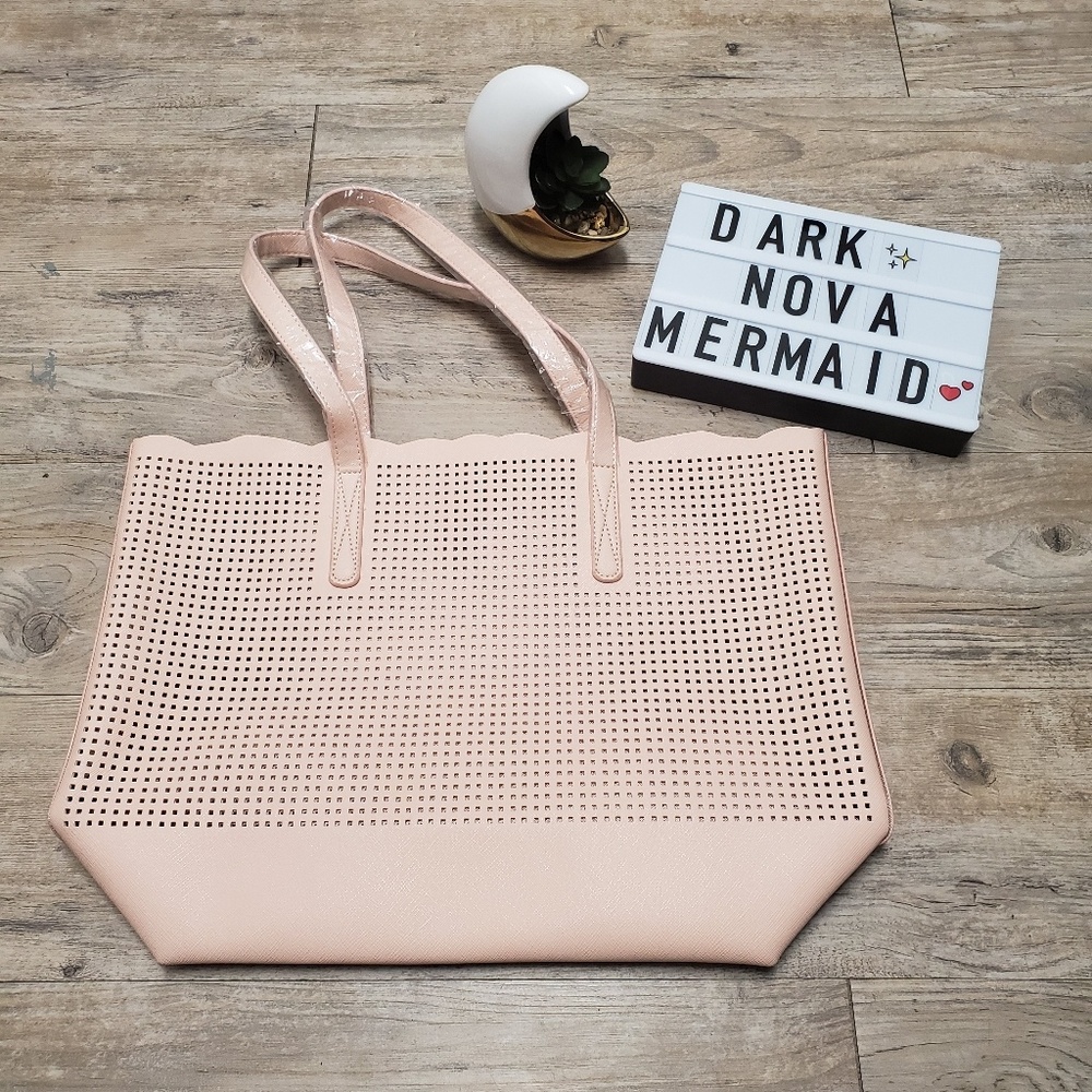 Light pink tote 🌈